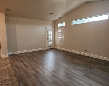9664 Tapestry Pine Street - Photo Thumbnail 7
