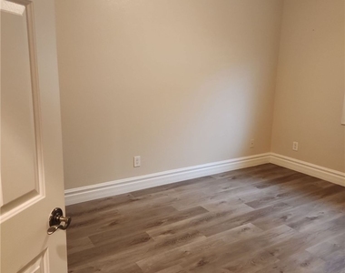 9664 Tapestry Pine Street - Photo Thumbnail 15