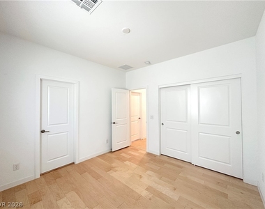 513 Monarch Ridge Court - Photo Thumbnail 19