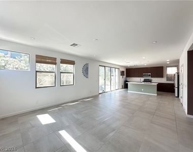 513 Monarch Ridge Court - Photo Thumbnail 5