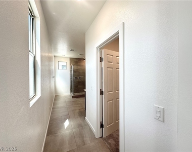513 Monarch Ridge Court - Photo Thumbnail 15