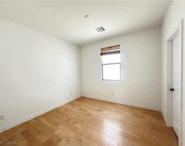 513 Monarch Ridge Court - Photo Thumbnail 18