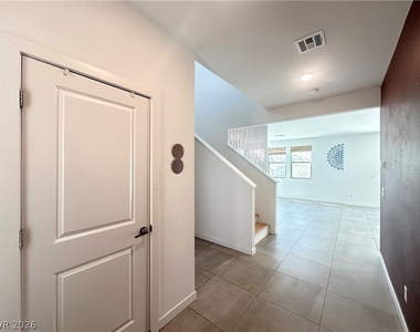 513 Monarch Ridge Court - Photo Thumbnail 4