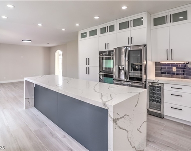 8910 Minsk Court - Photo Thumbnail 6