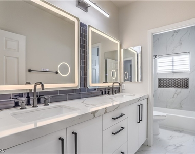 8910 Minsk Court - Photo Thumbnail 15