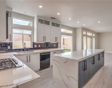 8910 Minsk Court - Photo Thumbnail 7