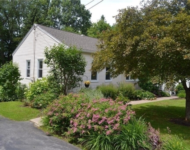 18 E Austin Street - Photo Thumbnail 2