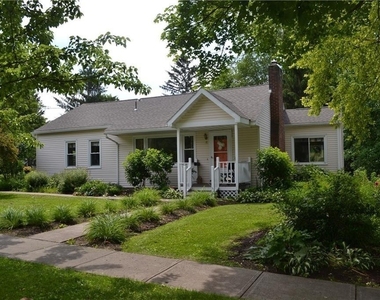 18 E Austin Street - Photo Thumbnail 1
