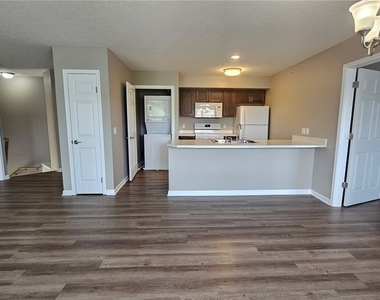 1609 Hill Park Court - Photo Thumbnail 31