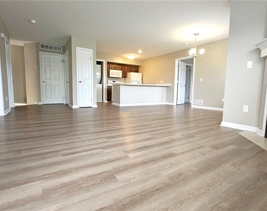 1609 Hill Park Court - Photo Thumbnail 20
