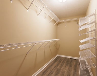 83 Southend - Photo Thumbnail 12