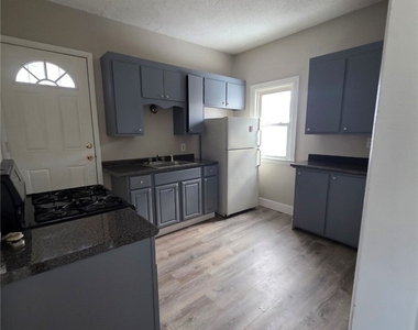 157 14th Street - Photo Thumbnail 7