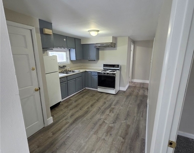 157 14th Street - Photo Thumbnail 4