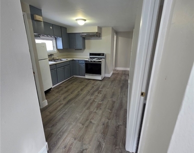 157 14th Street - Photo Thumbnail 3