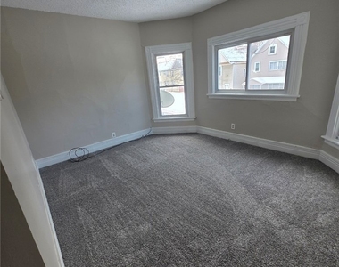 157 14th Street - Photo Thumbnail 6