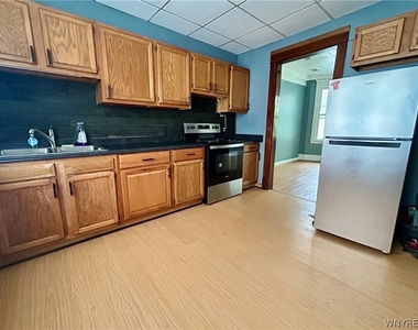 59 Lisbon Avenue - Photo Thumbnail 7