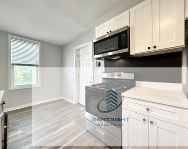 1849 W Augusta Blvd - Photo Thumbnail 2