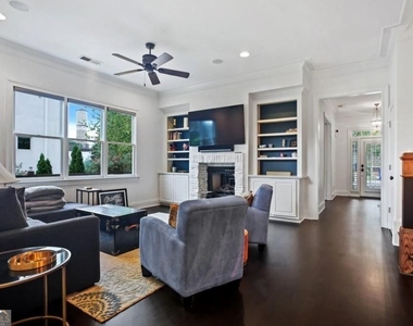 175 Sampson Street - Photo Thumbnail 4