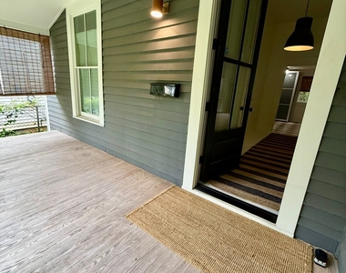 630 Woodward Avenue Se - Photo Thumbnail 5