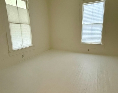 630 Woodward Avenue Se - Photo Thumbnail 13