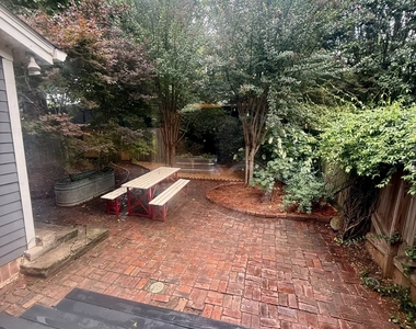 630 Woodward Avenue Se - Photo Thumbnail 10