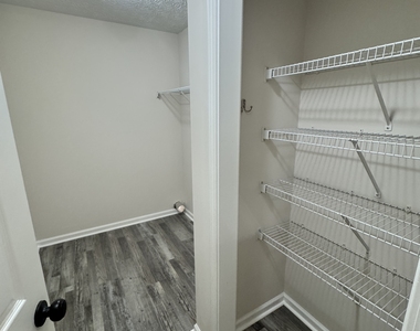 39 Royal Oaks Lane - Photo Thumbnail 11