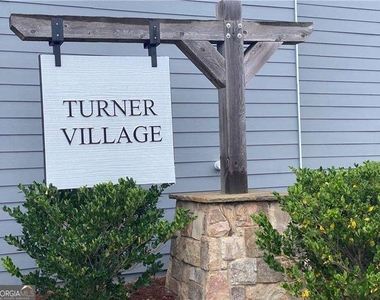 239 Turner Lane - Photo Thumbnail 33