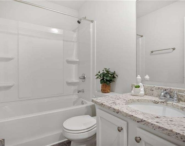 239 Turner Lane - Photo Thumbnail 23