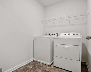 239 Turner Lane - Photo Thumbnail 19
