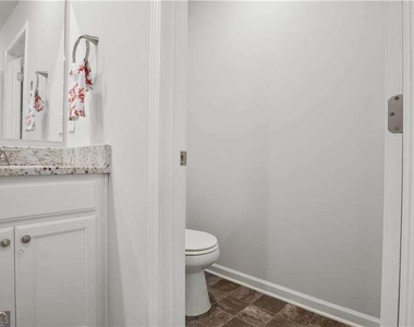 239 Turner Lane - Photo Thumbnail 17