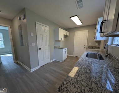 136 Tuscany Lane - Photo Thumbnail 2