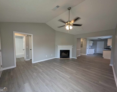 136 Tuscany Lane - Photo Thumbnail 16