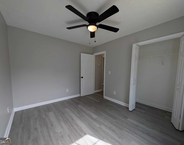 136 Tuscany Lane - Photo Thumbnail 14