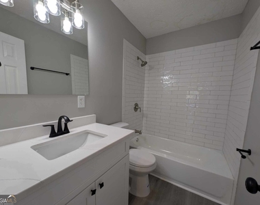 136 Tuscany Lane - Photo Thumbnail 9