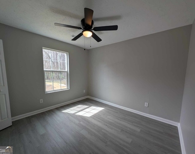 136 Tuscany Lane - Photo Thumbnail 12