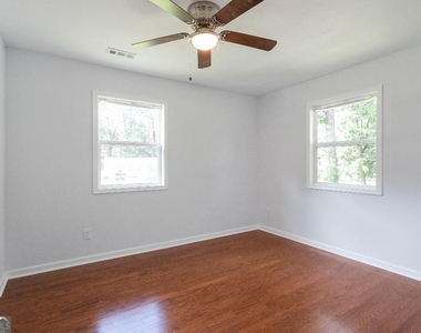 4144 Canby Lane - Photo Thumbnail 2