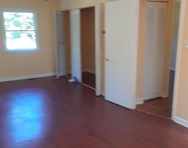 10527 Thrasher Road - Photo Thumbnail 14