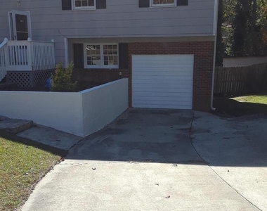 10527 Thrasher Road - Photo Thumbnail 2