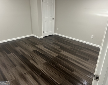 5035 Highland Hills Parkway Parkway - Photo Thumbnail 18