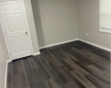 5035 Highland Hills Parkway Parkway - Photo Thumbnail 46