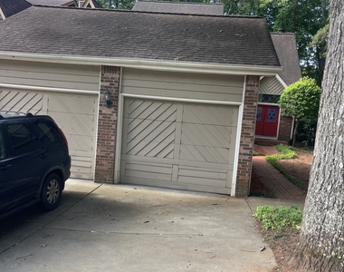 5035 Highland Hills Parkway Parkway - Photo Thumbnail 2