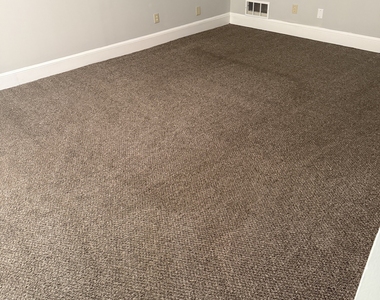 5035 Highland Hills Parkway Parkway - Photo Thumbnail 31