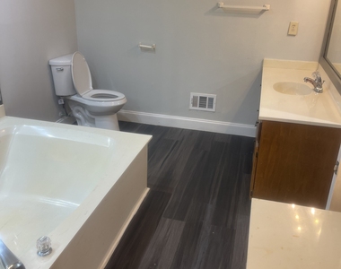 5035 Highland Hills Parkway Parkway - Photo Thumbnail 39