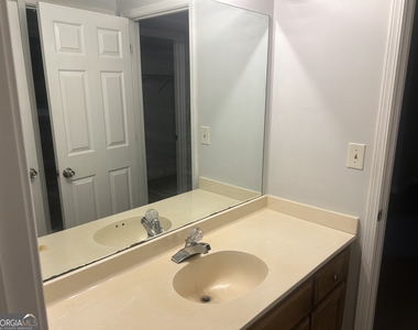 5035 Highland Hills Parkway Parkway - Photo Thumbnail 28
