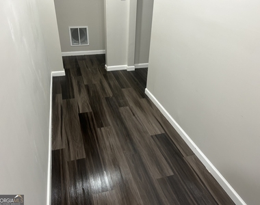 5035 Highland Hills Parkway Parkway - Photo Thumbnail 23