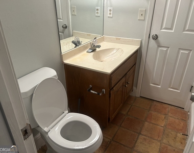 5035 Highland Hills Parkway Parkway - Photo Thumbnail 15