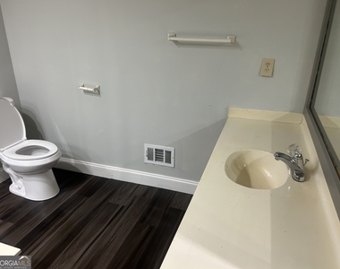 5035 Highland Hills Parkway Parkway - Photo Thumbnail 26