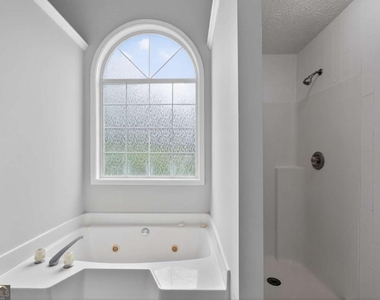 625 Harbor Bay Drive - Photo Thumbnail 16