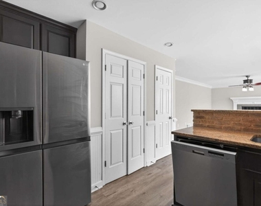 625 Harbor Bay Drive - Photo Thumbnail 3