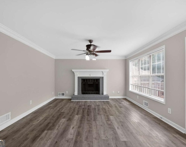 625 Harbor Bay Drive - Photo Thumbnail 5
